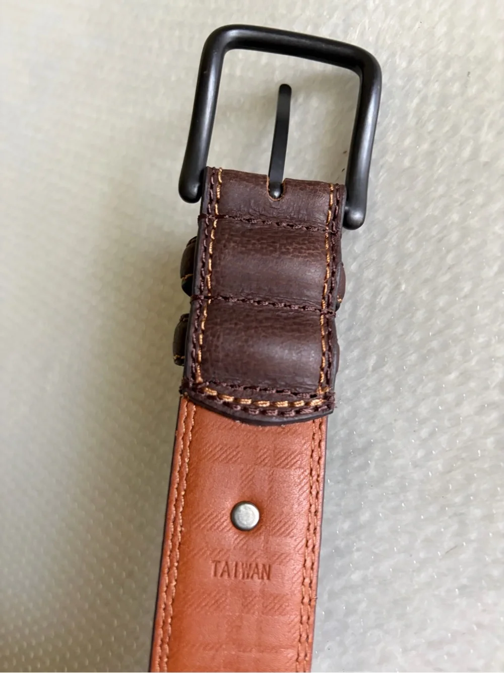 Boconi Two-Tone Leather Belt in Dark Brown with Tan Interior‎